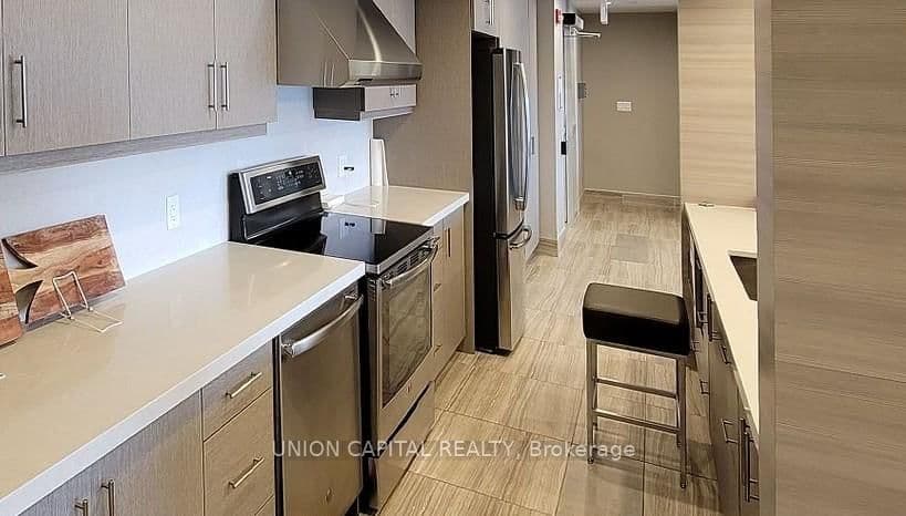 3380 Bur Oak Avenue, Unit 8 thumbnail 9