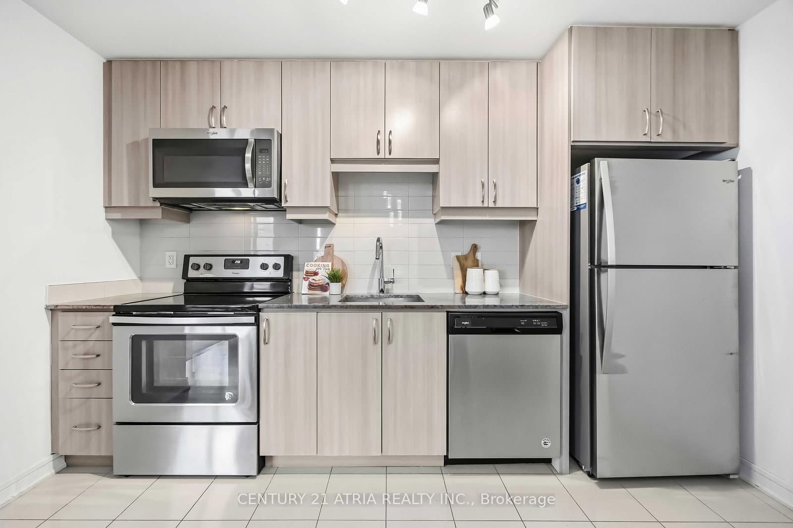 9199 Yonge Street, Unit 518 thumbnail 12