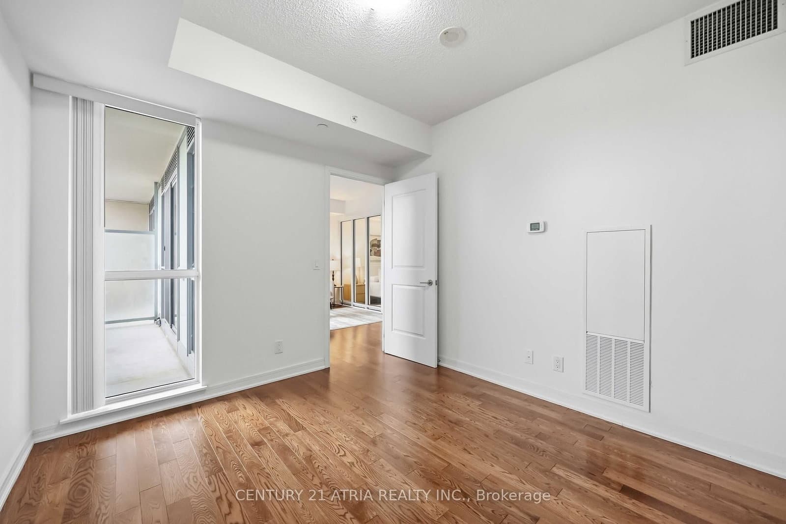 9199 Yonge Street, Unit 518 thumbnail 17