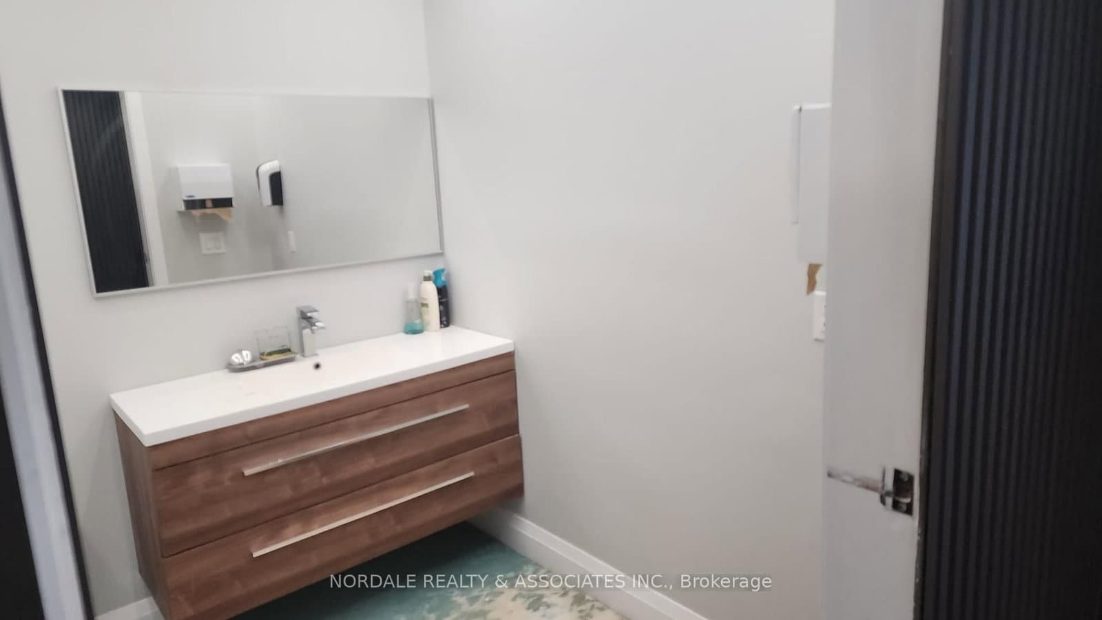 7733 Keele Street, Unit B thumbnail 12