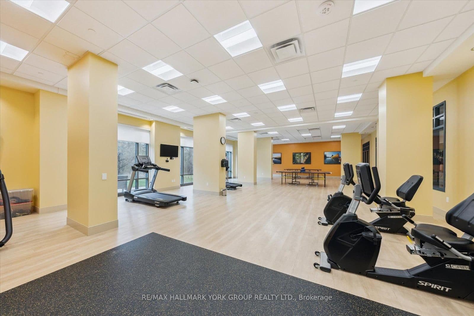 460 William Graham Drive, Unit 402 thumbnail 43