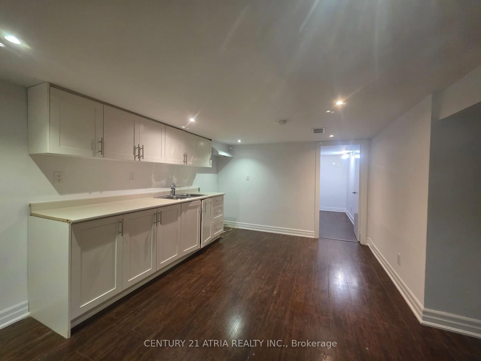 18 Grandview Avenue, Unit Lower - Image 1
