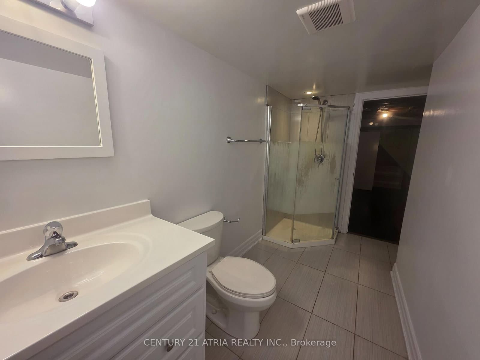 18 Grandview Avenue, Unit Lower thumbnail 8