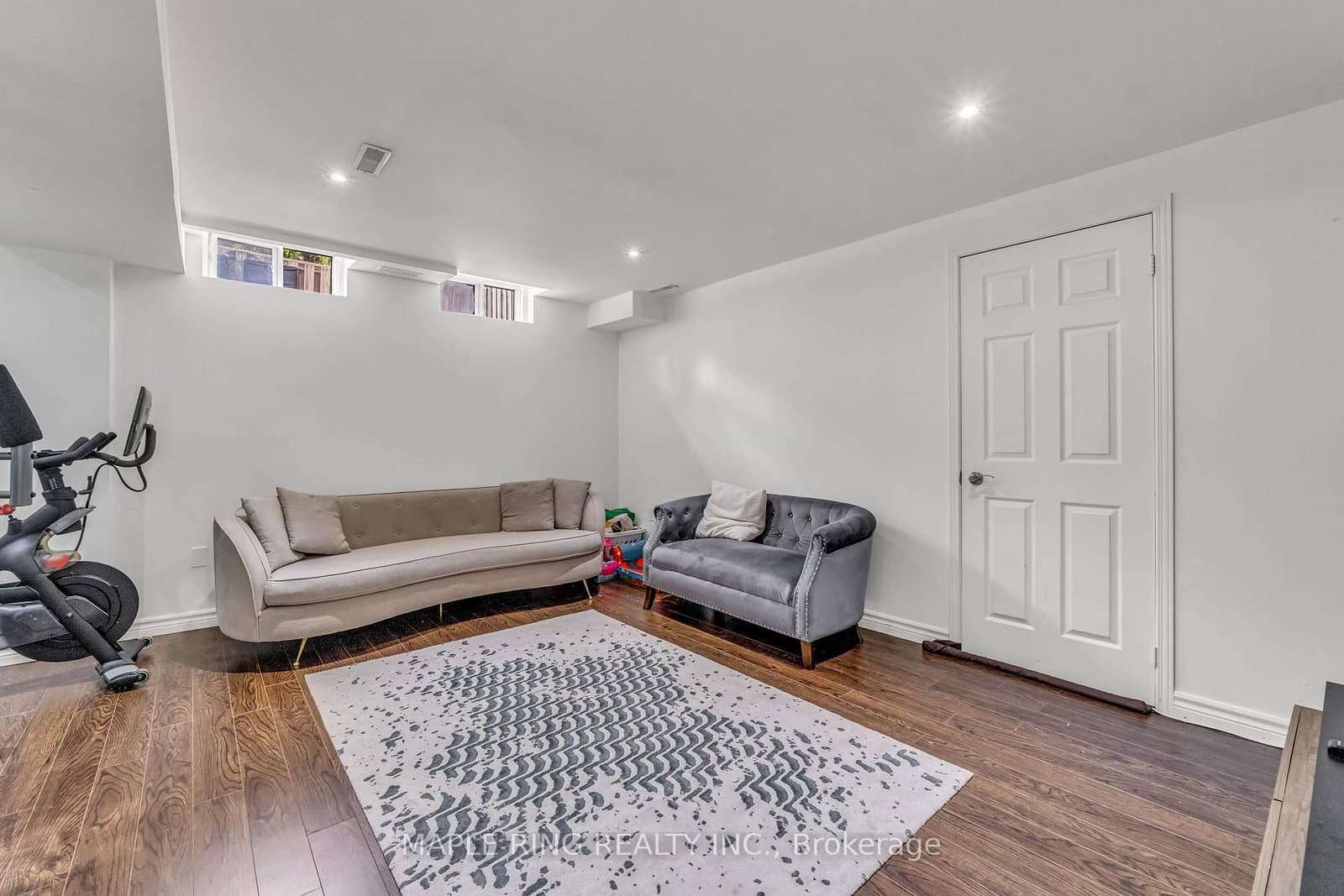 36 Laurelhurst Crescent thumbnail 34