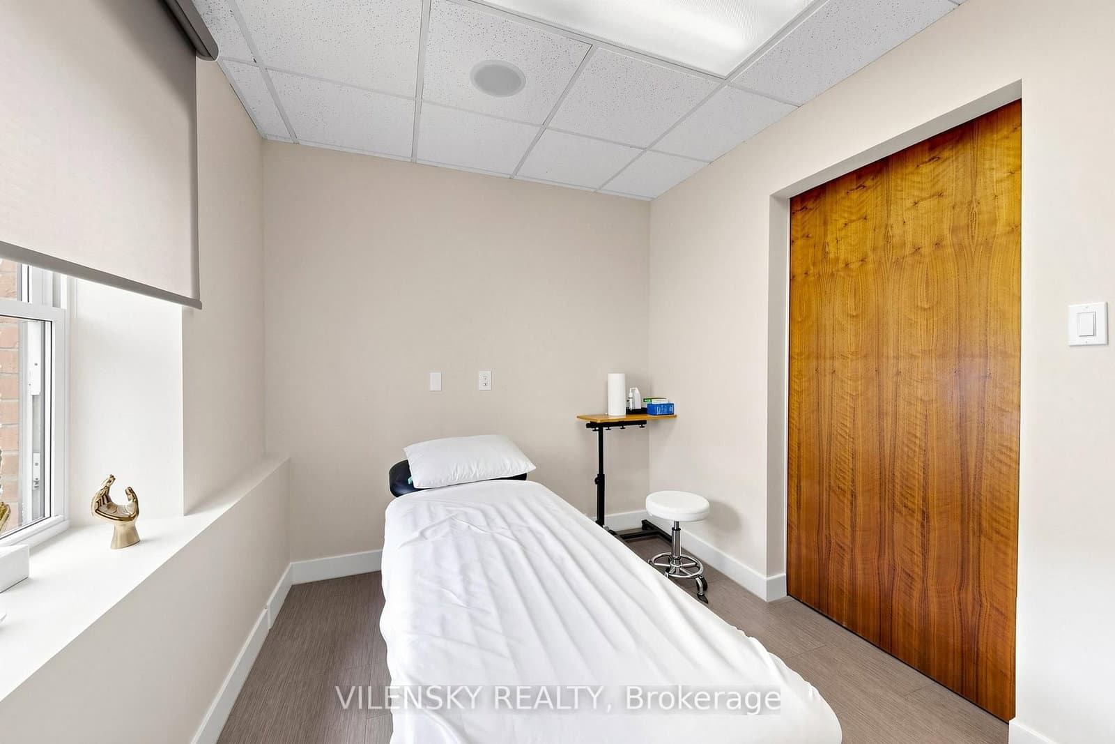 9994 Keele Street, Unit 200 Treatment Room thumbnail 5