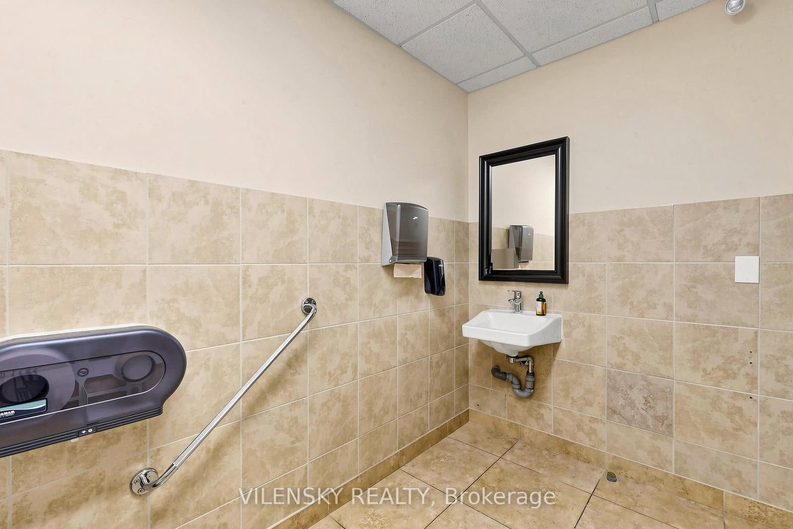 9994 Keele Street, Unit 200 Treatment Room thumbnail 9