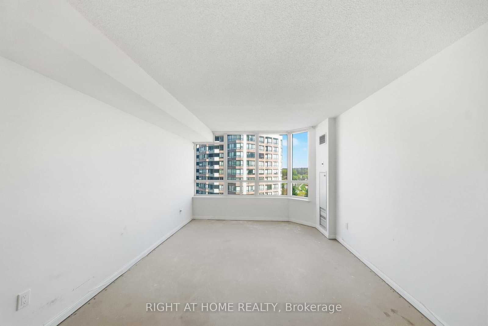 610 BULLOCK Drive, Unit 803 thumbnail 15