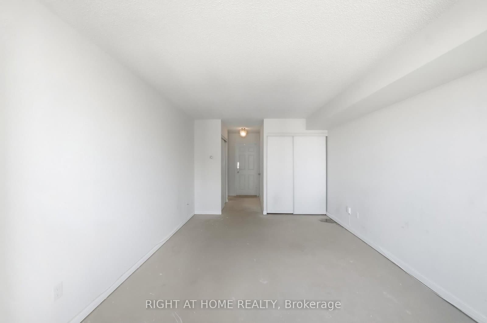 610 BULLOCK Drive, Unit 803 thumbnail 16