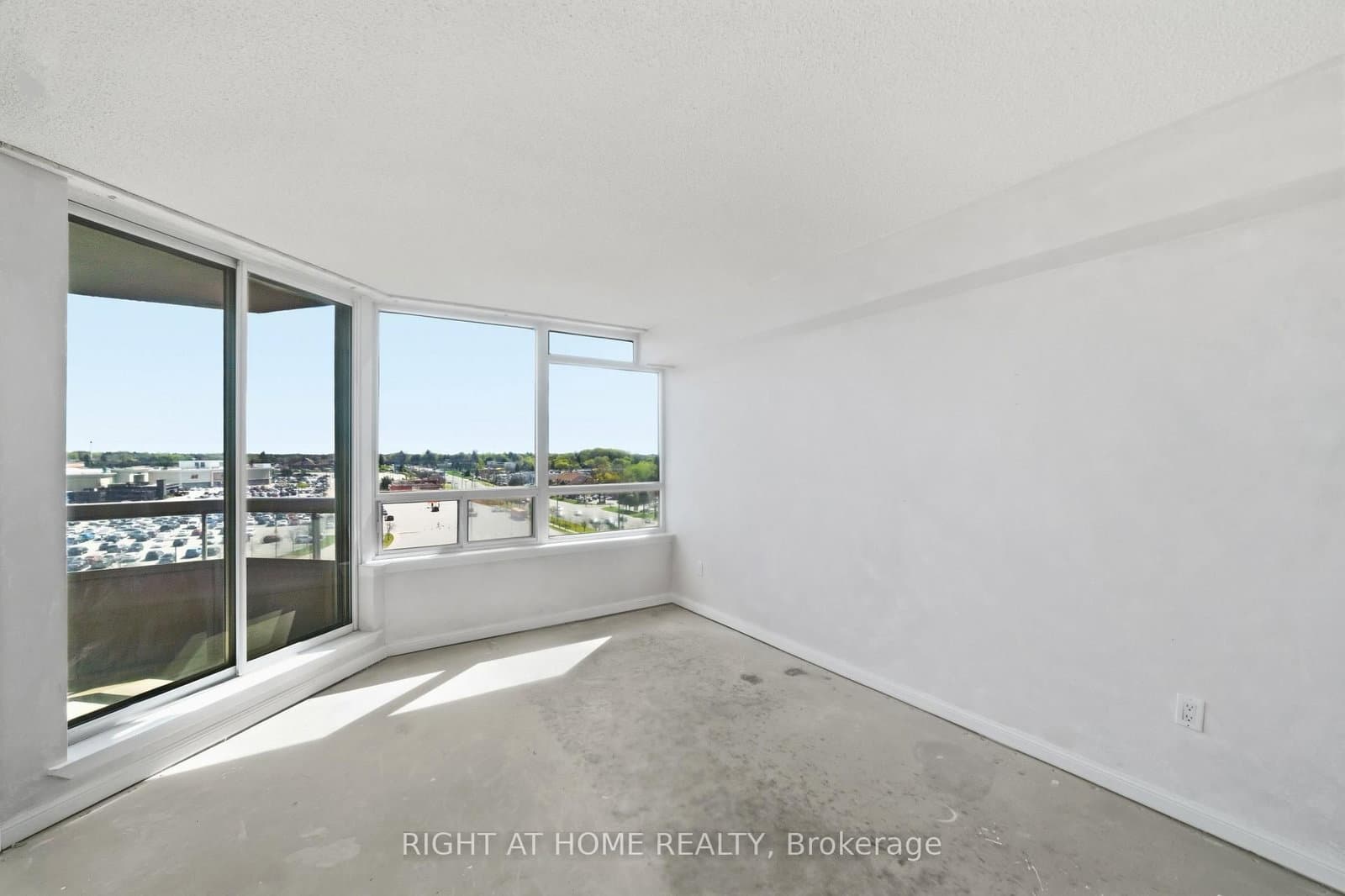 610 BULLOCK Drive, Unit 803 thumbnail 31