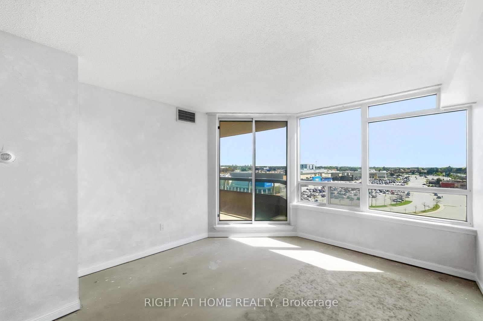 610 BULLOCK Drive, Unit 803 thumbnail 32