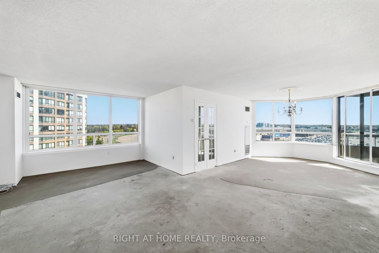 610 BULLOCK Drive, Unit 803 thumbnail 6