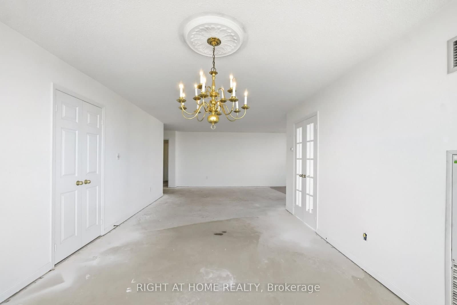 610 BULLOCK Drive, Unit 803 thumbnail 9