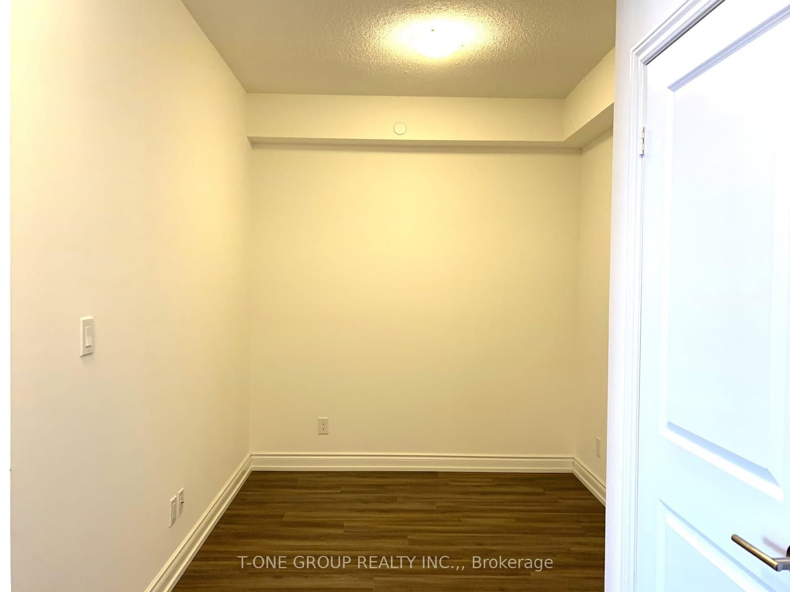 9600 Yonge Street, Unit 912 thumbnail 12