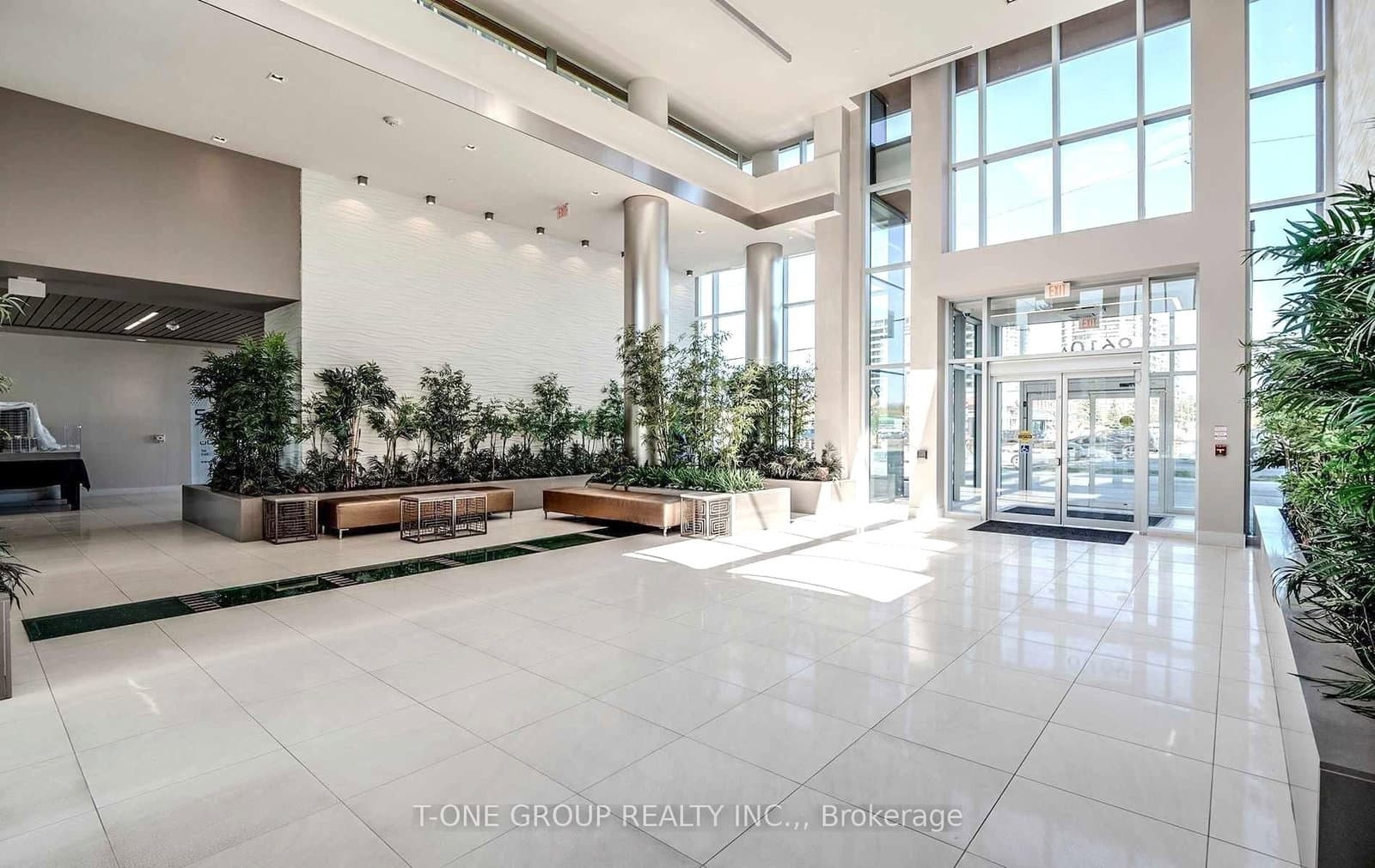 9600 Yonge Street, Unit 912 thumbnail 3