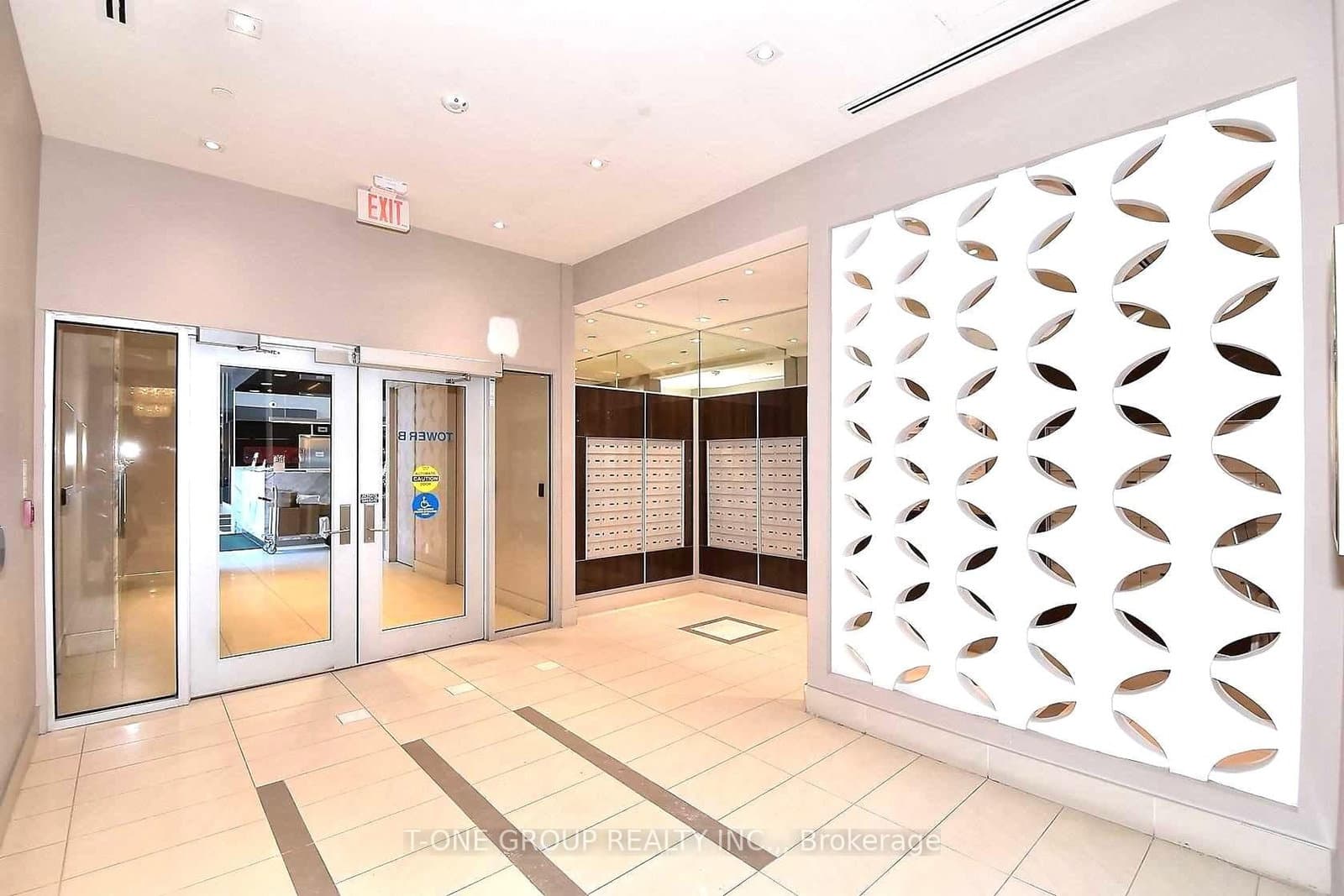 9600 Yonge Street, Unit 912 thumbnail 6