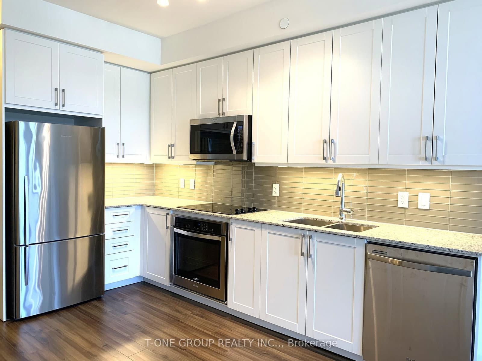 9600 Yonge Street, Unit 912 thumbnail 8