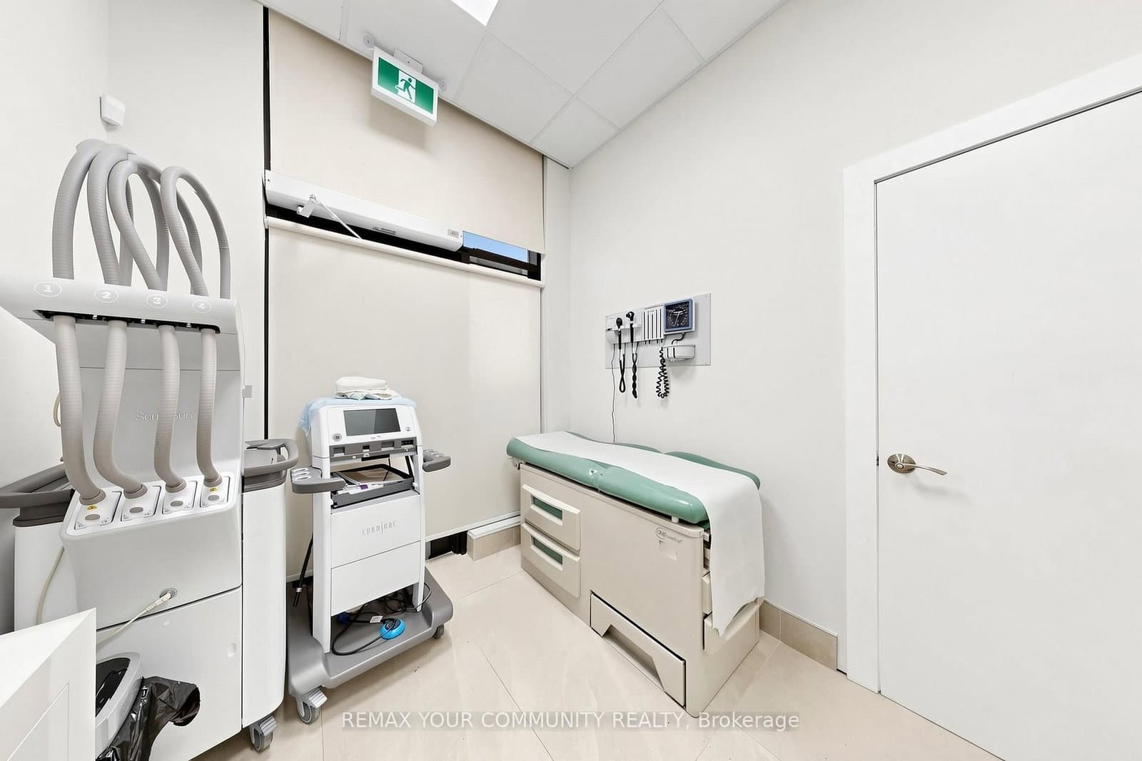 555 William Graham Drive W, Unit 29 thumbnail 35