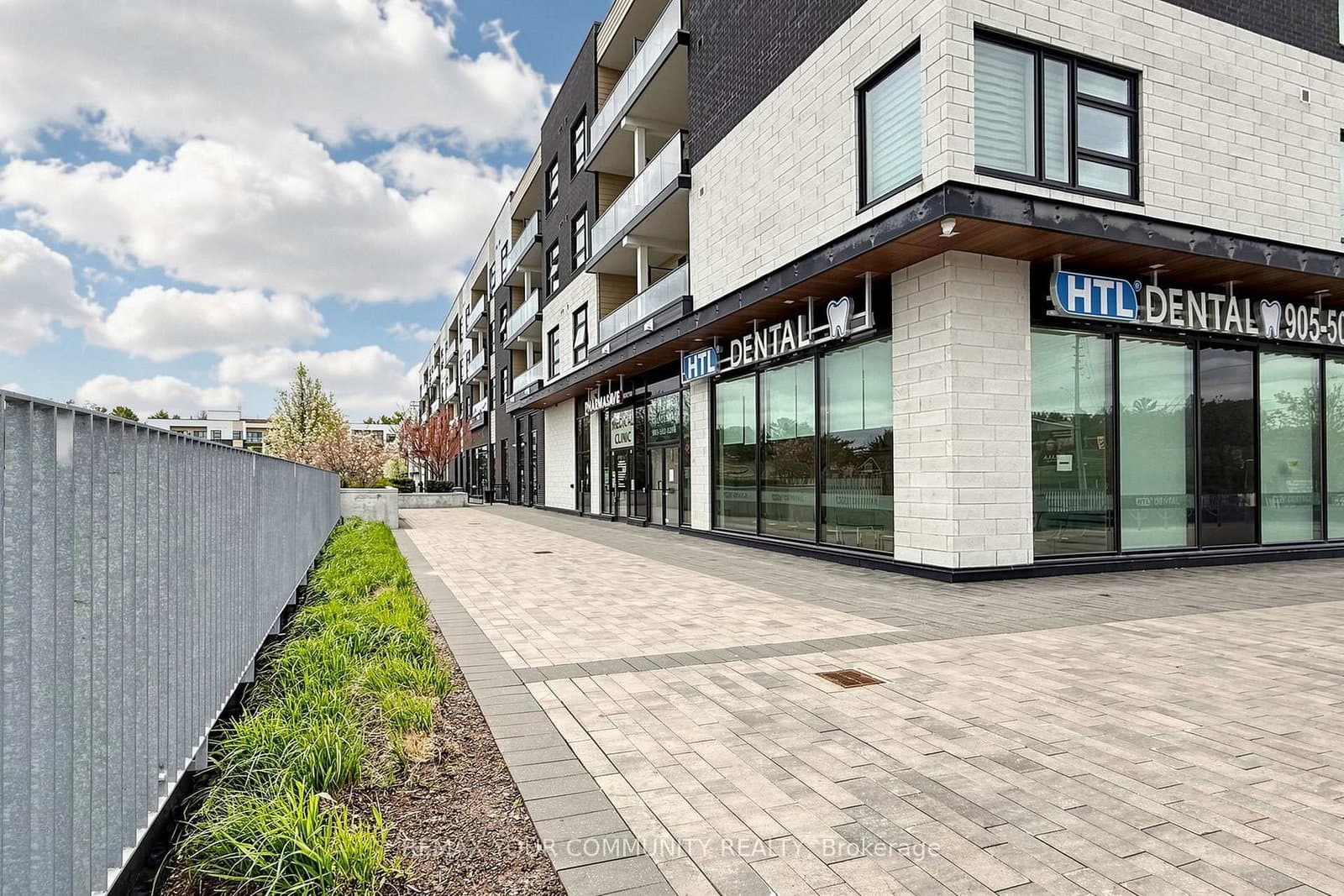 555 William Graham Drive W, Unit 29 thumbnail 41