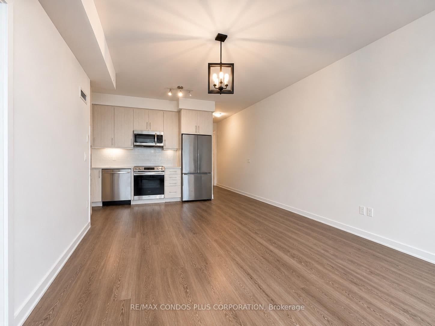 105 Oneida Crescent, Unit 503 thumbnail 4