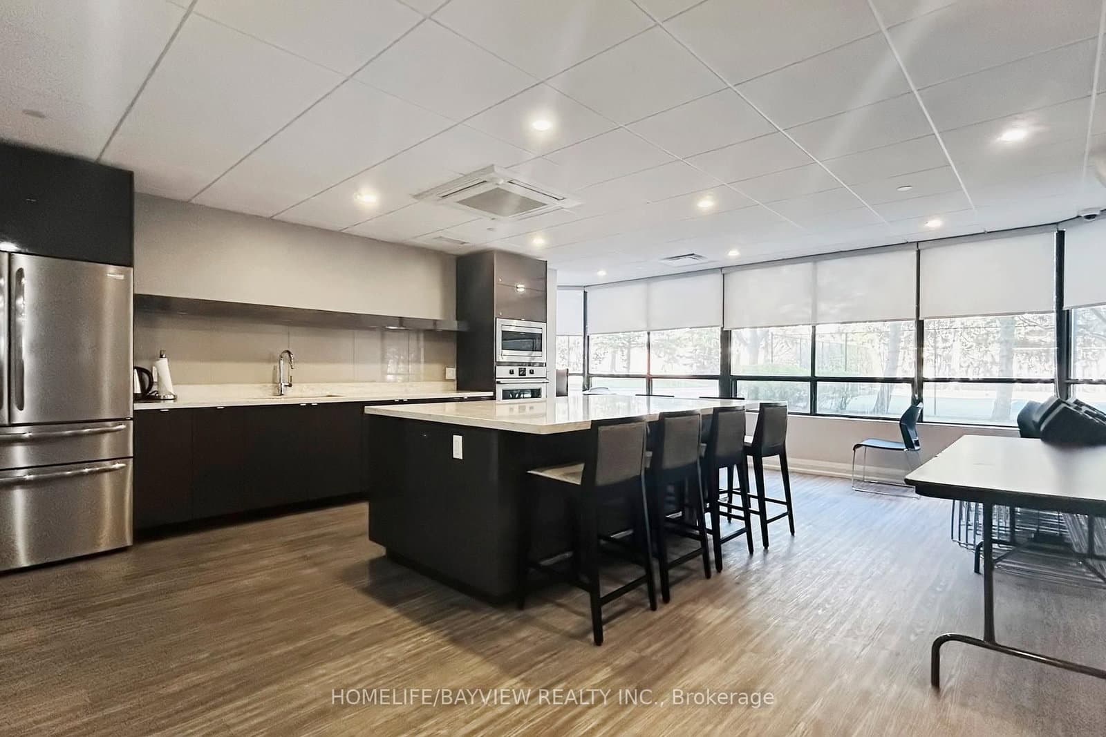 7601 Bathurst Street, Unit 902 thumbnail 31