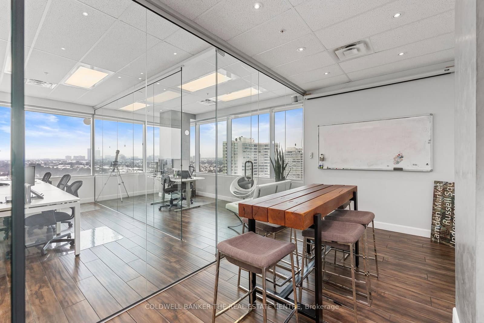 7191 Yonge Street, Unit 812 thumbnail 2