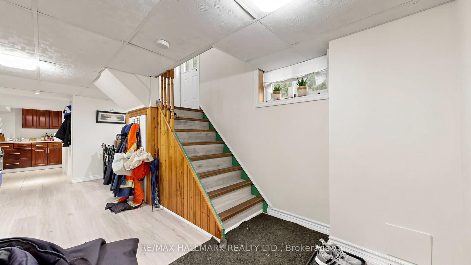 46 Collins Crescent thumbnail 22