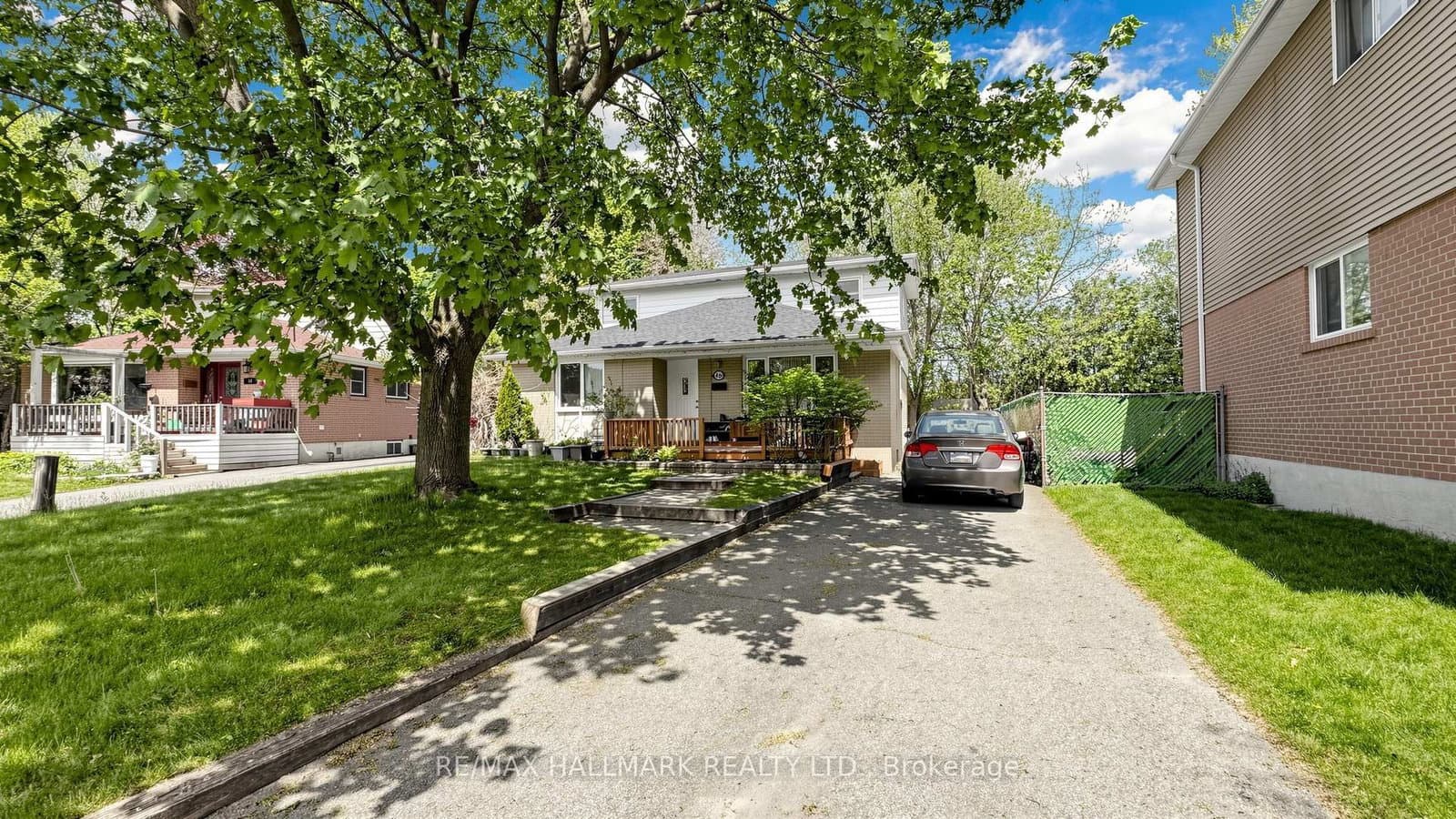 46 Collins Crescent thumbnail 3