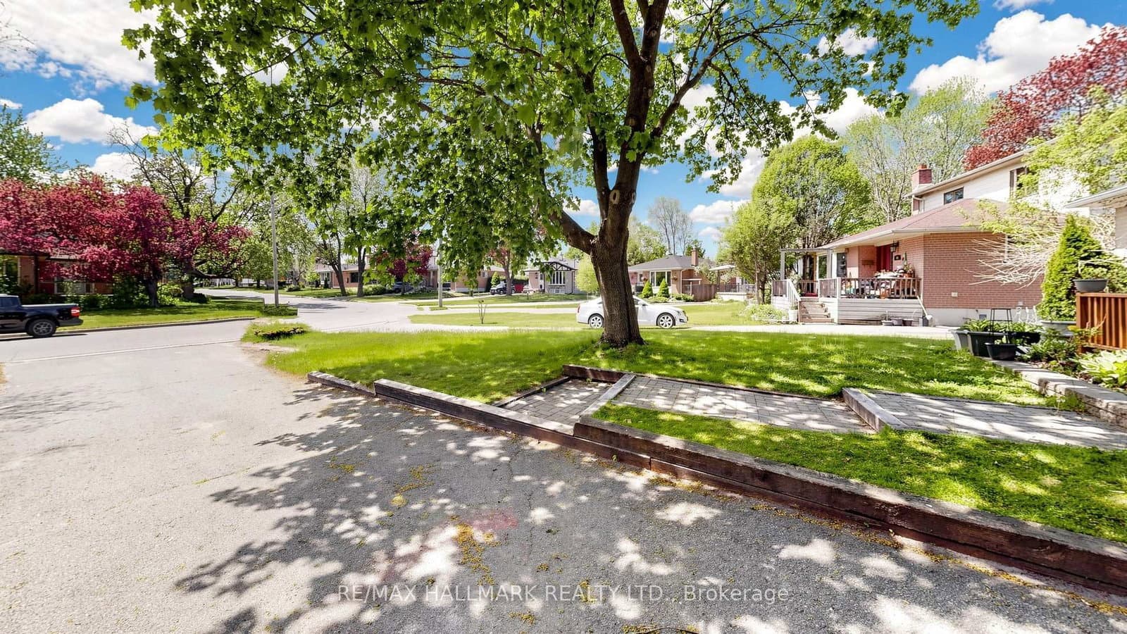 46 Collins Crescent thumbnail 4