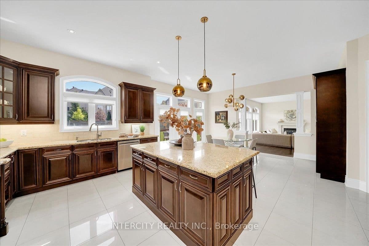 233 Carisbrooke Circle thumbnail 14