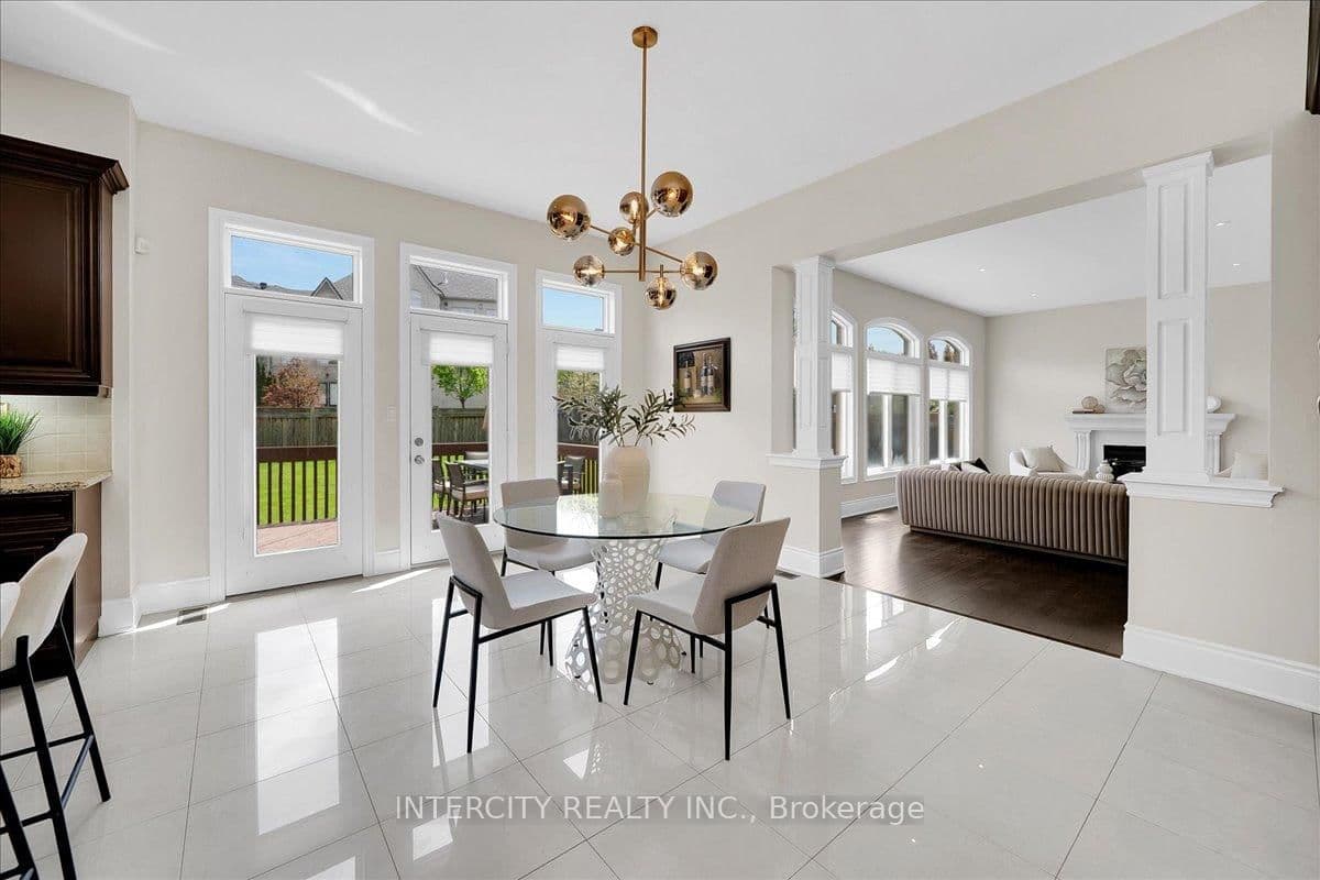 233 Carisbrooke Circle thumbnail 19
