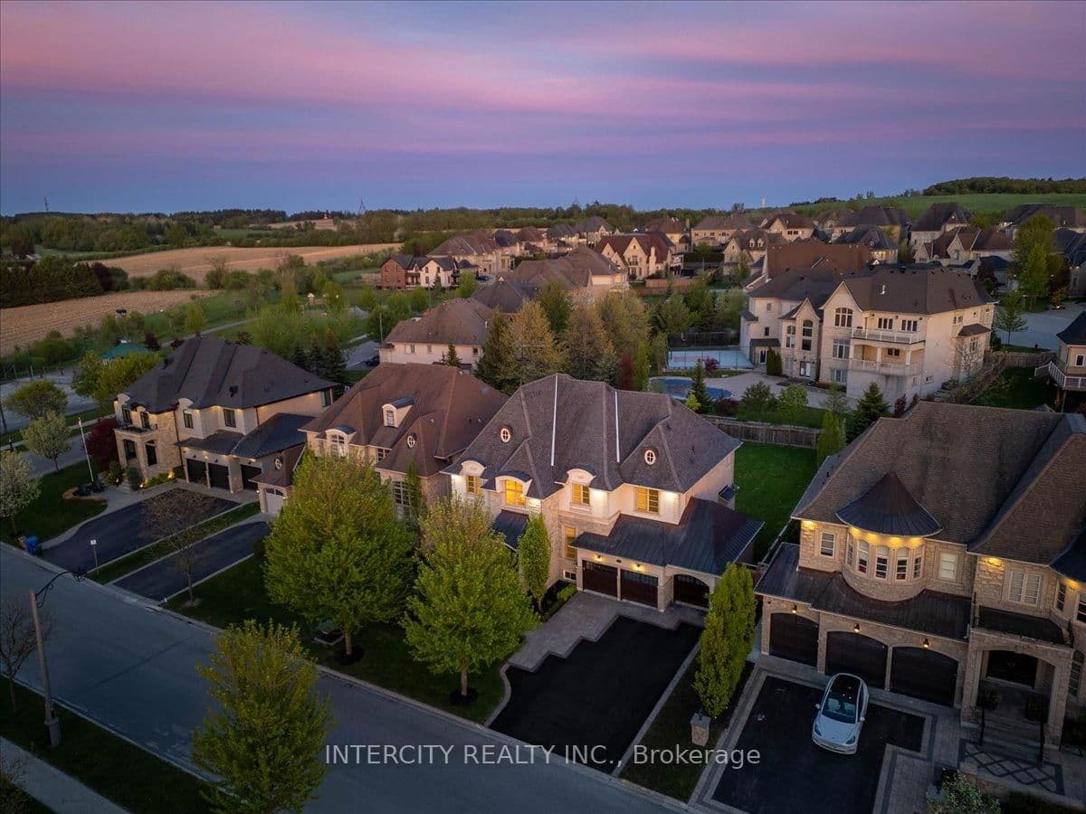 233 Carisbrooke Circle thumbnail 2
