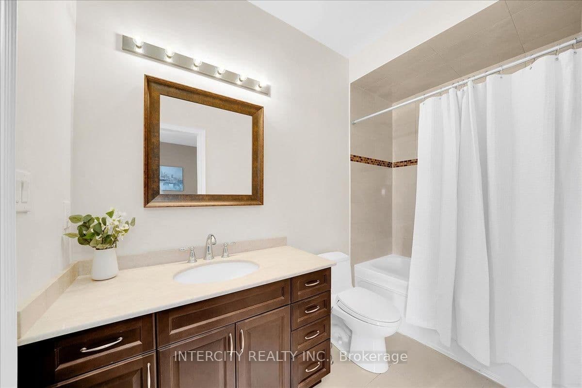 233 Carisbrooke Circle thumbnail 38