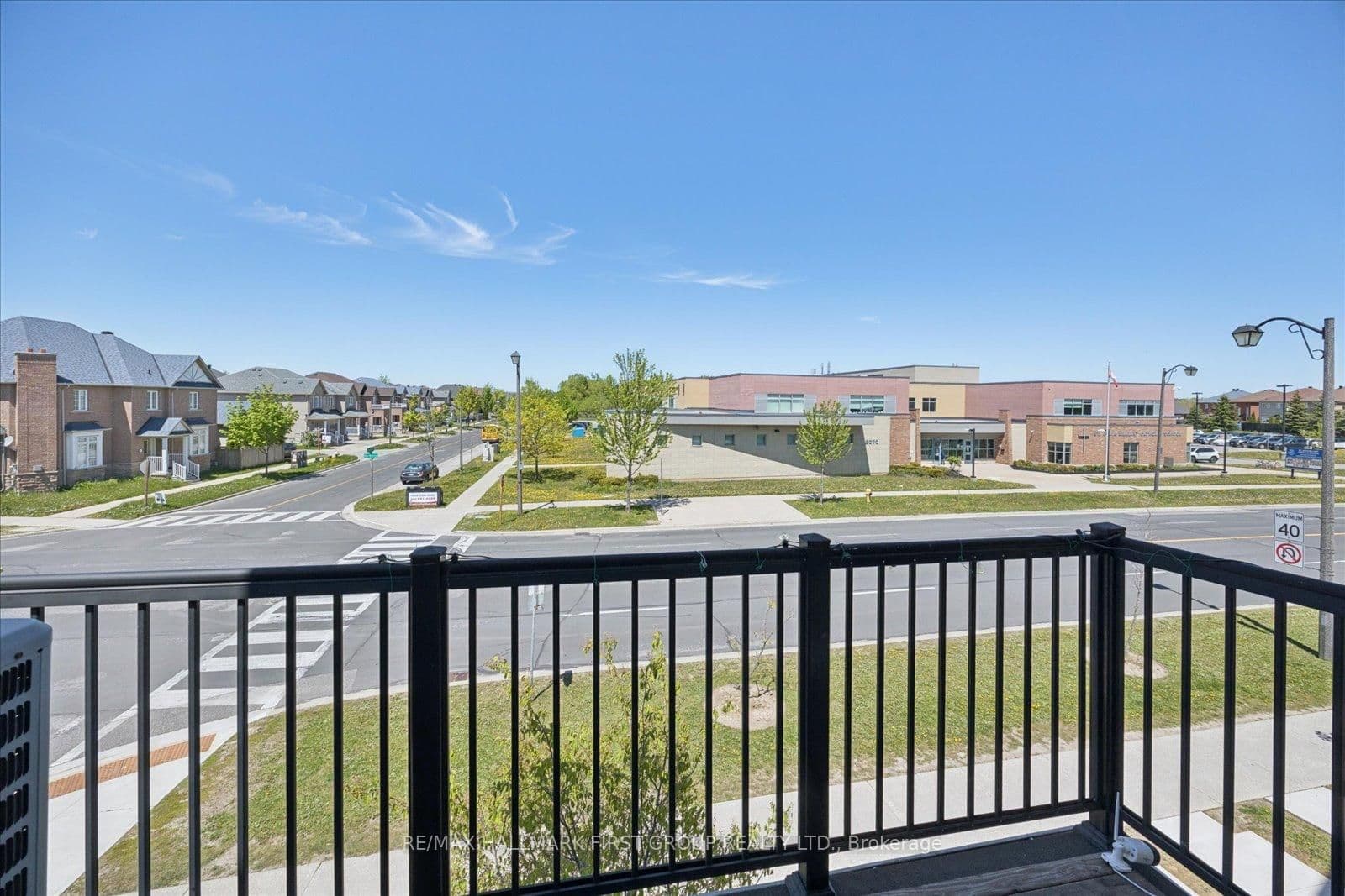 2067 Bur Oak Avenue, Unit 3 thumbnail 10