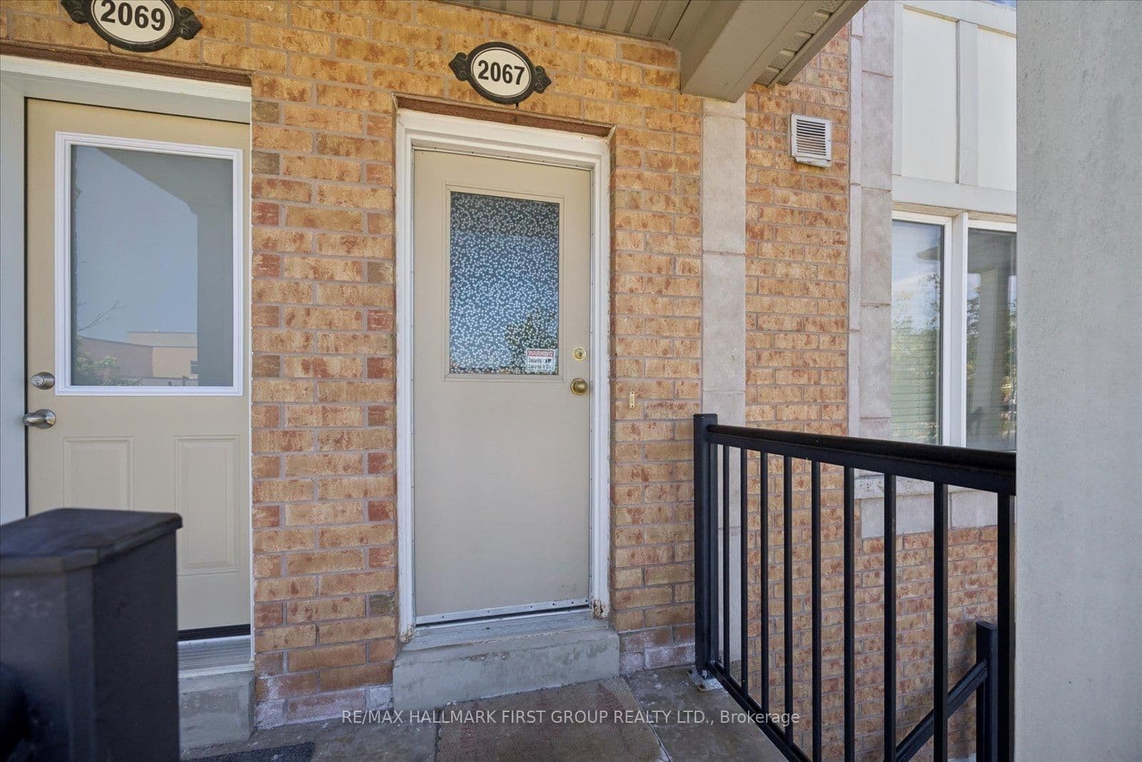 2067 Bur Oak Avenue, Unit 3 thumbnail 2