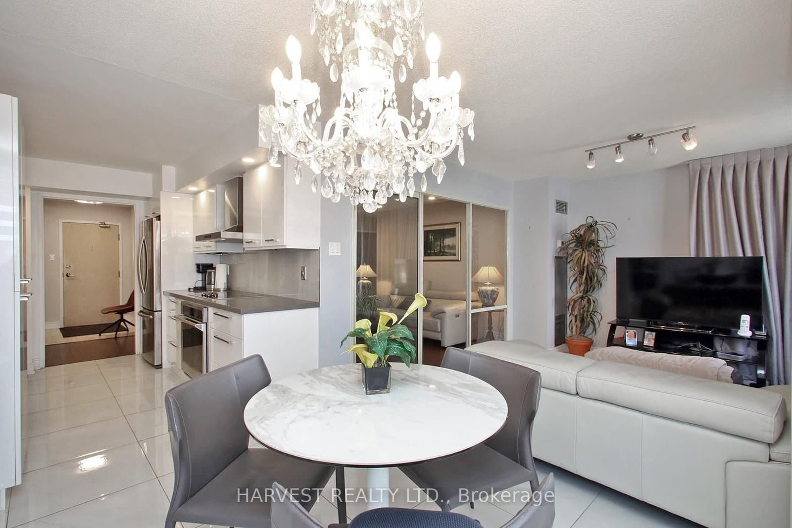 7 Townsgate Drive, Unit 1402 thumbnail 14