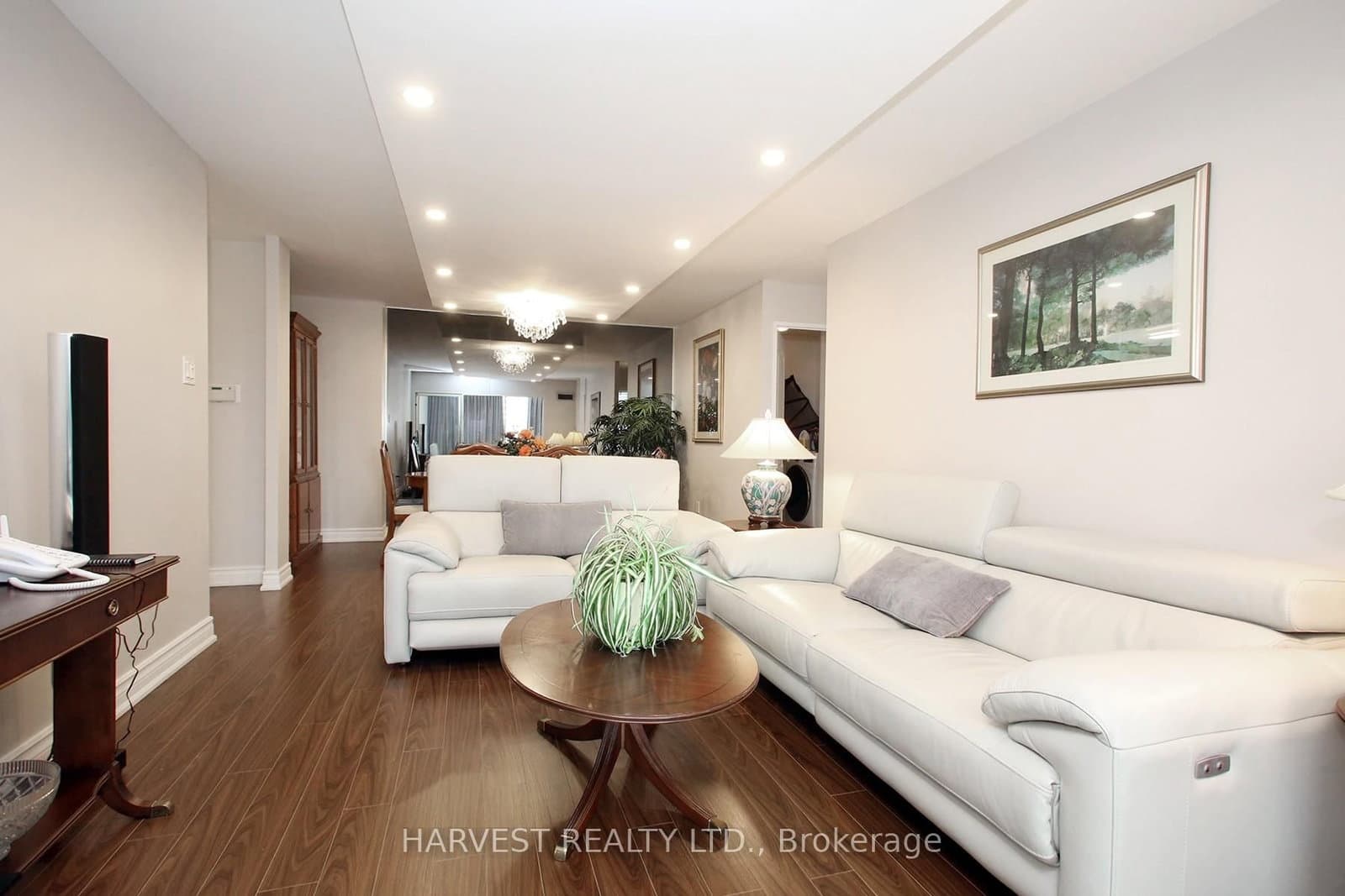 7 Townsgate Drive, Unit 1402 thumbnail 23