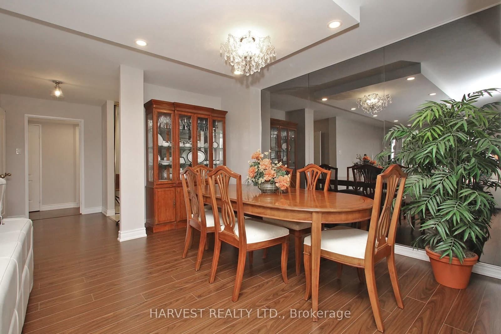 7 Townsgate Drive, Unit 1402 thumbnail 24
