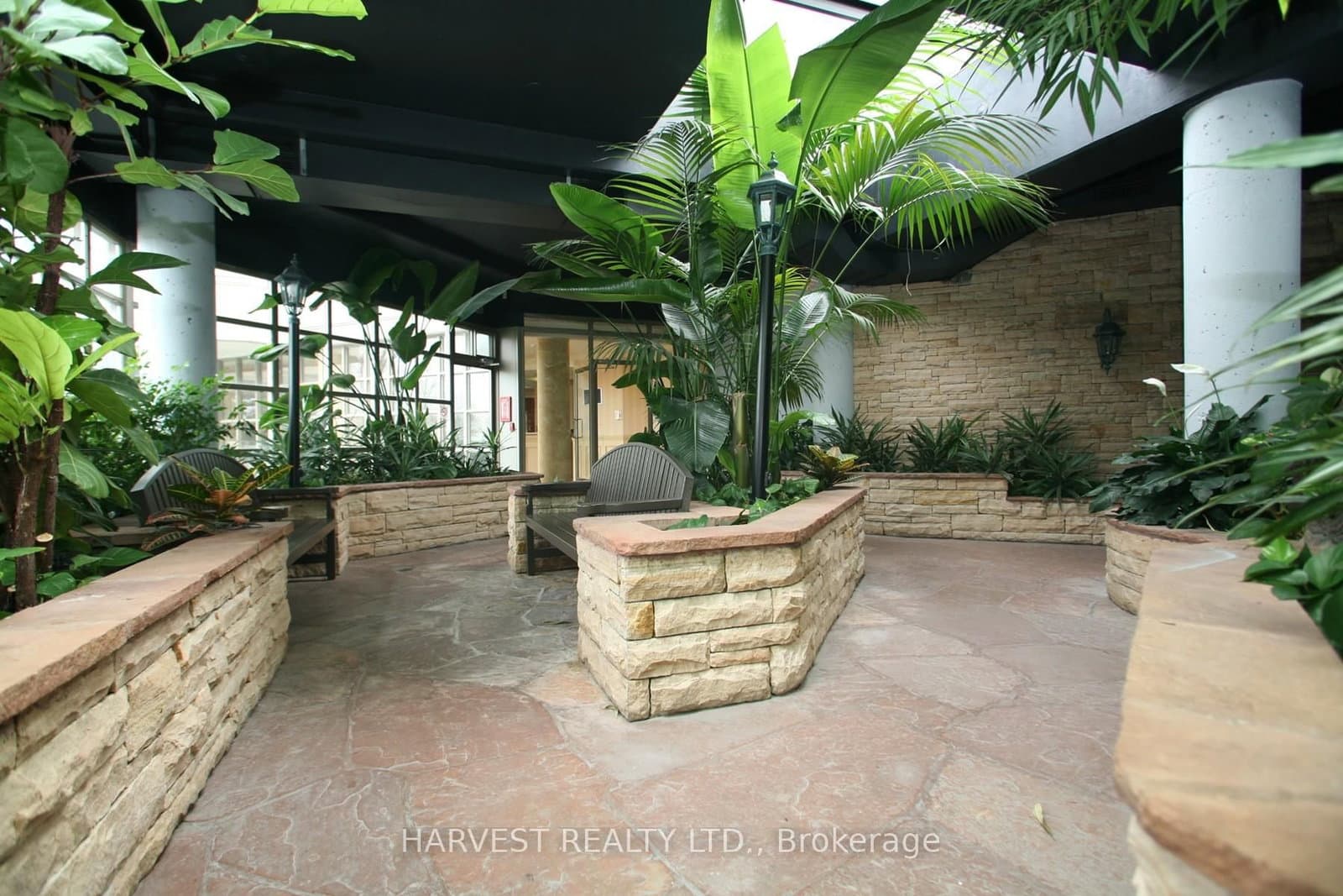 7 Townsgate Drive, Unit 1402 thumbnail 6