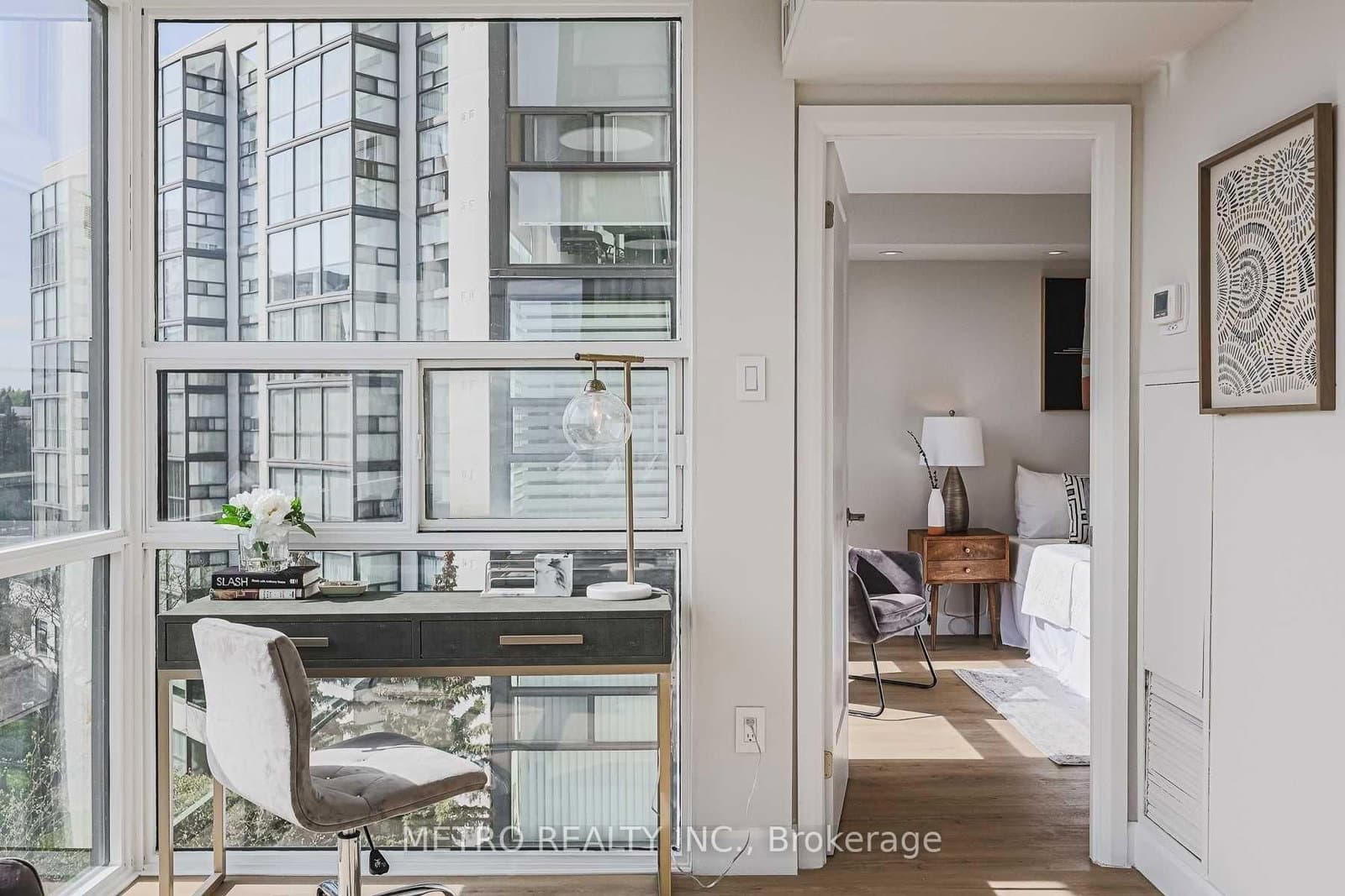 30 Harding Boulevard, Unit 706 thumbnail 14