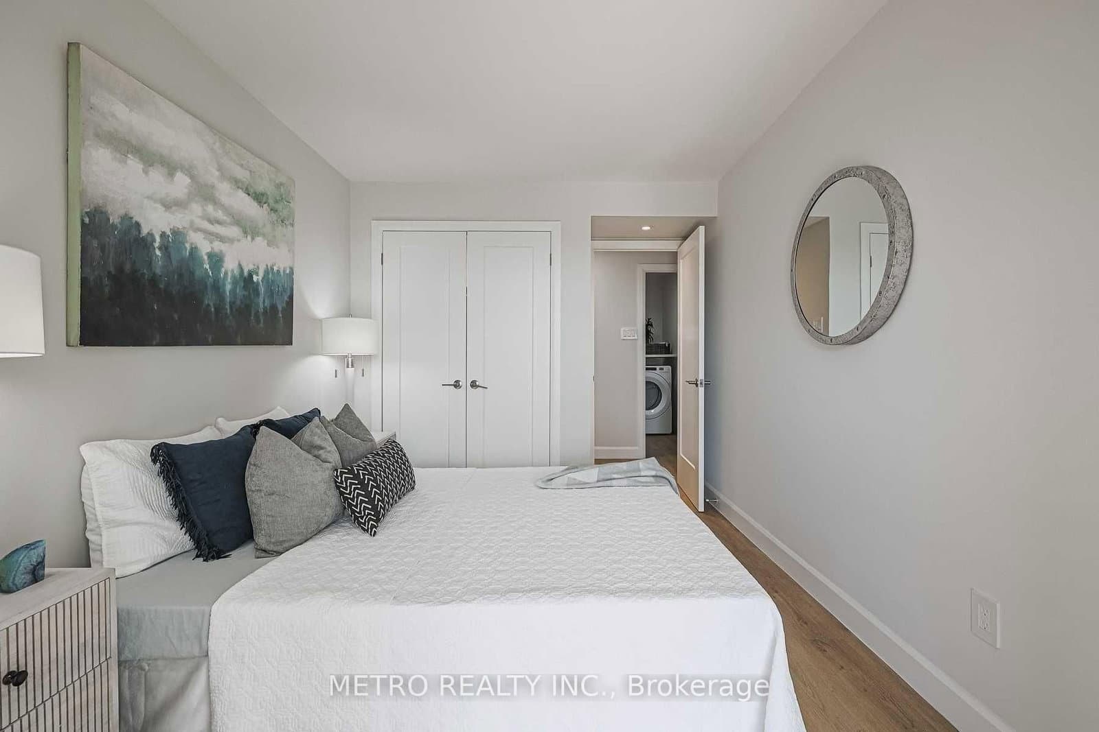 30 Harding Boulevard, Unit 706 thumbnail 17