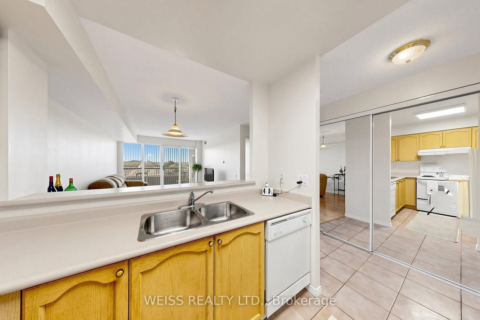 5 Emerald Lane, Unit 710 thumbnail 14