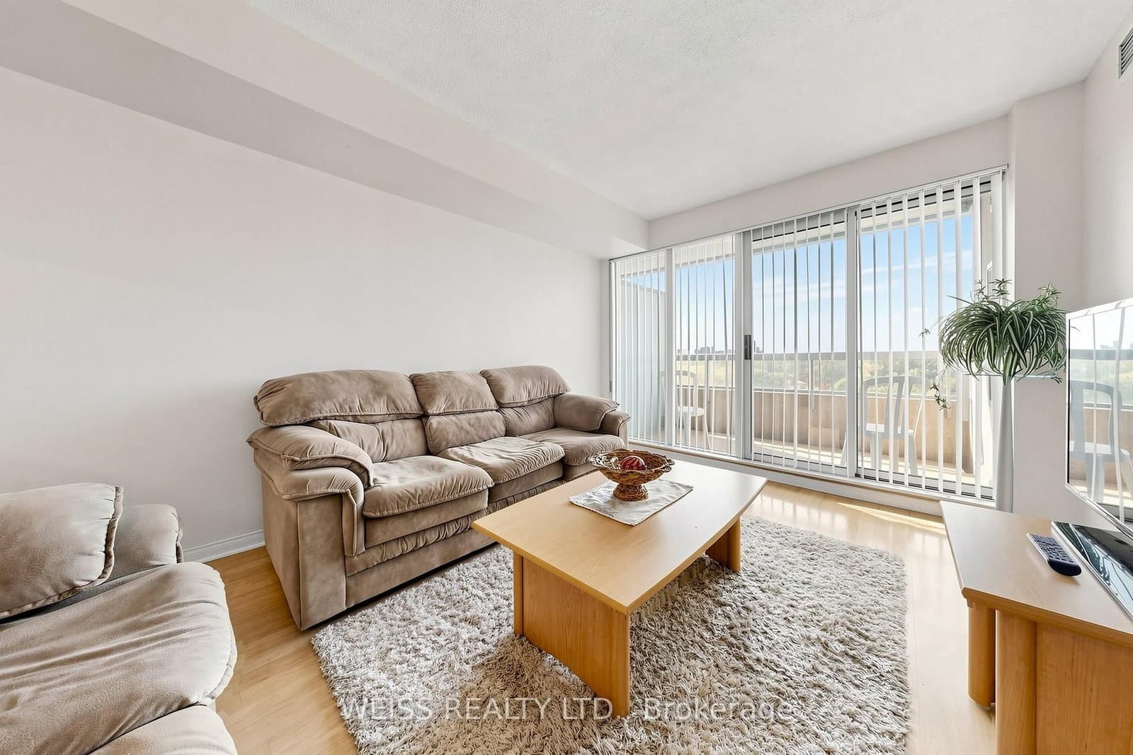 5 Emerald Lane, Unit 710 thumbnail 8