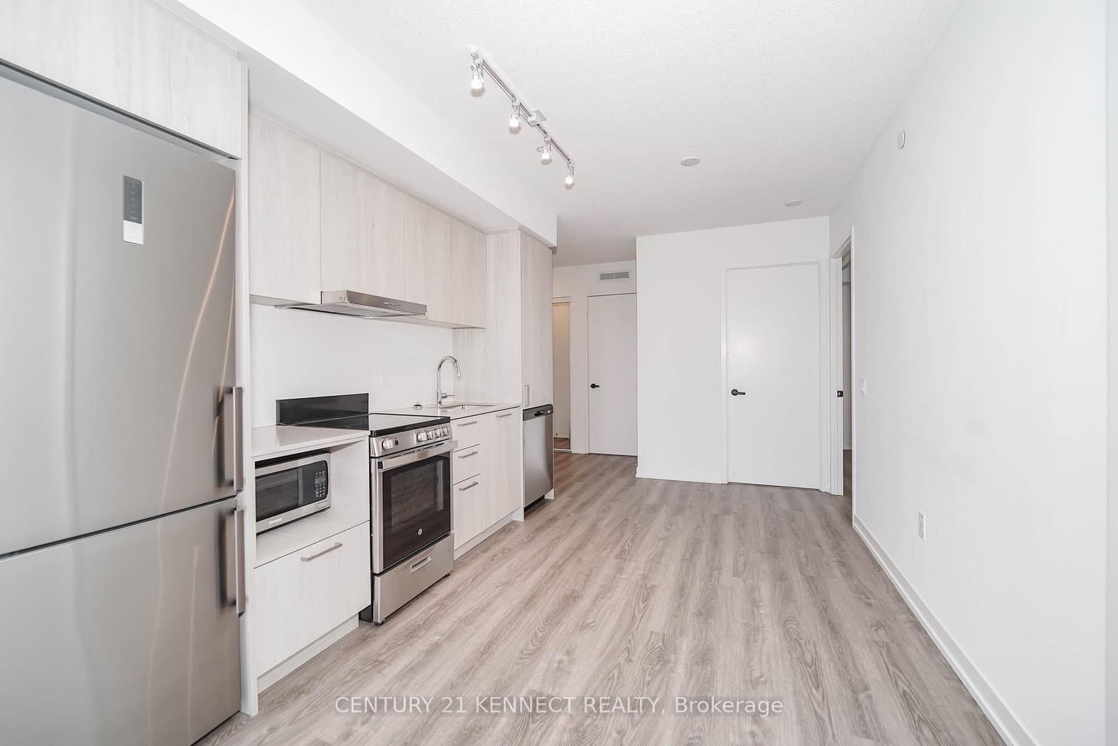 195 Commerce Street, Unit 303 thumbnail 19