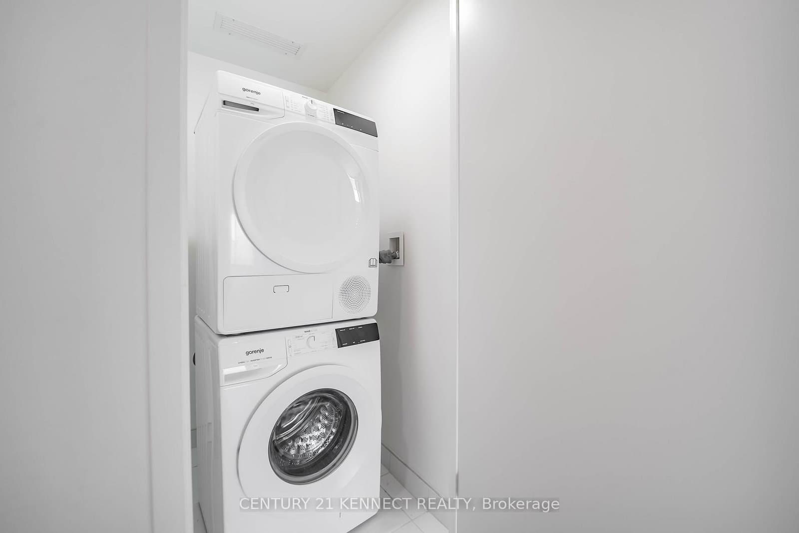 195 Commerce Street, Unit 303 thumbnail 21