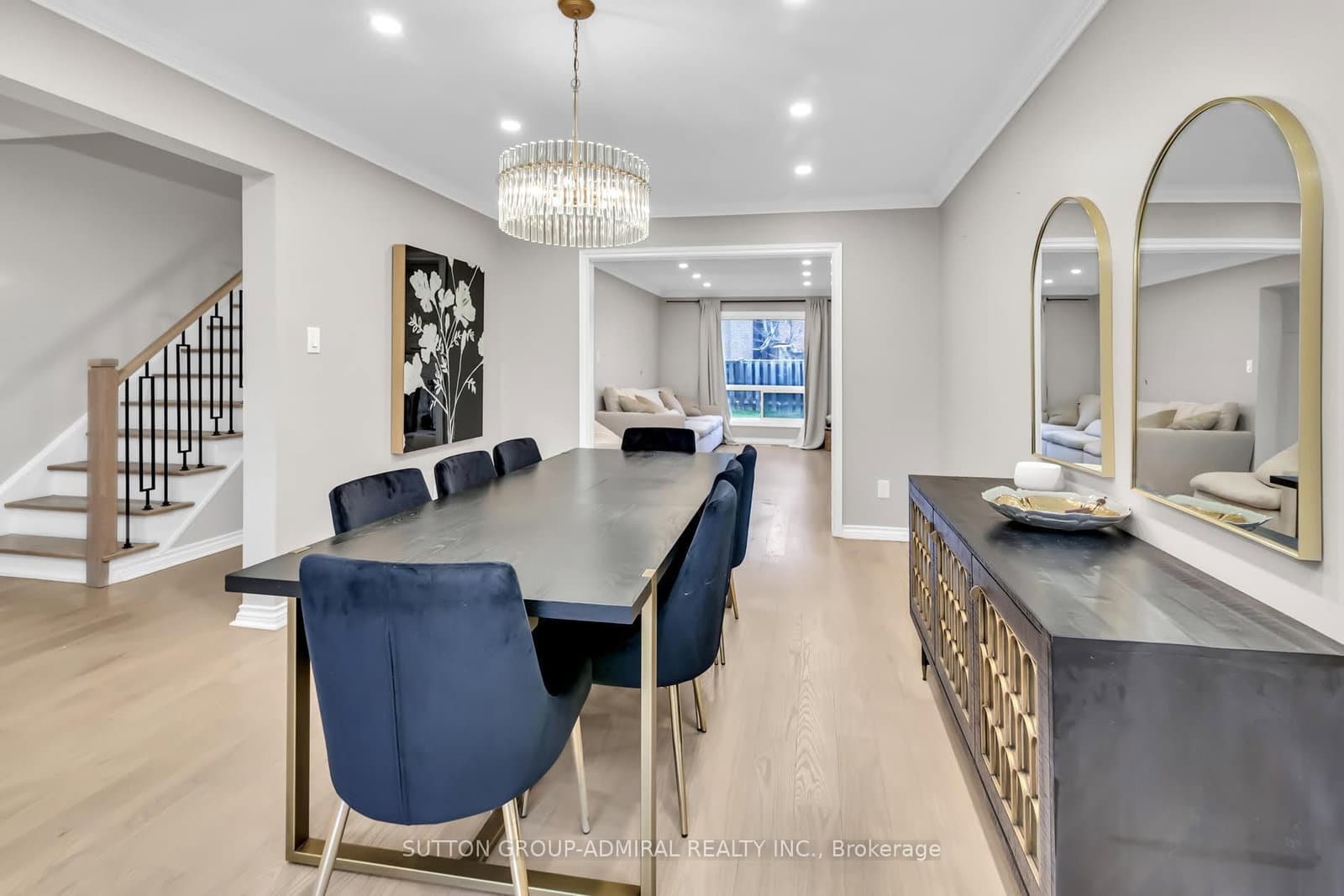 119 Mccabe Crescent, Unit Main & 2nd thumbnail 7