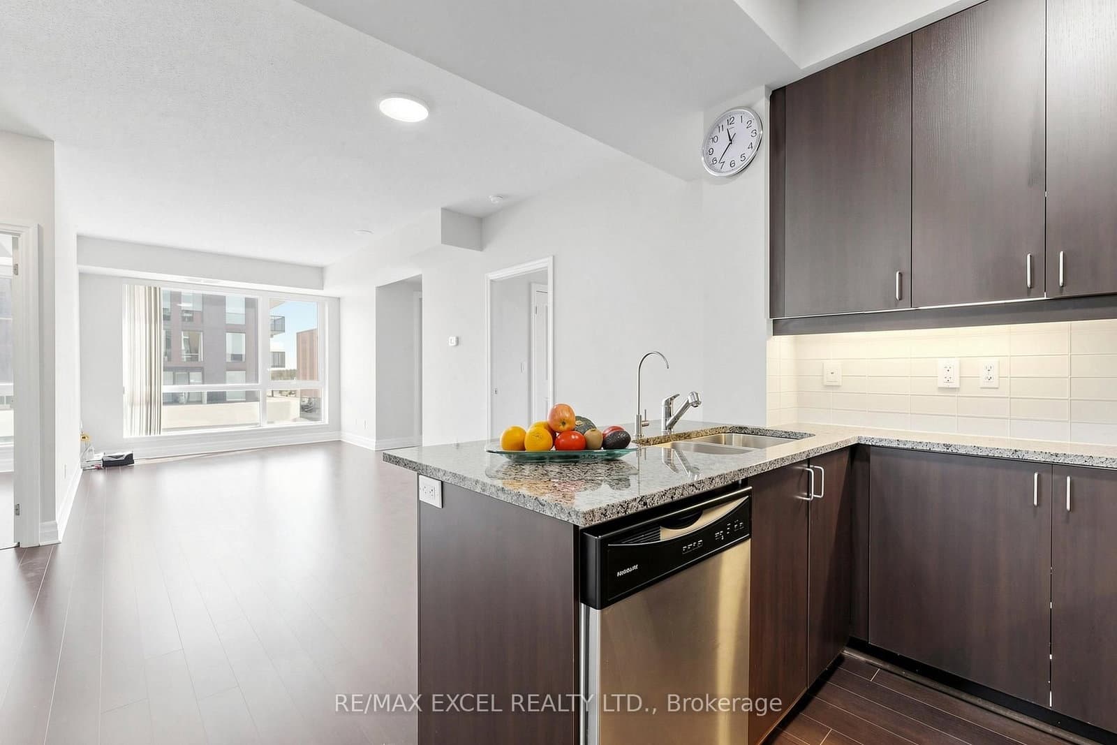 8110 Birchmount Road, Unit 416 thumbnail 22