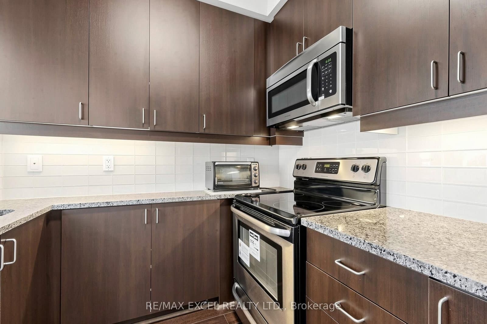 8110 Birchmount Road, Unit 416 thumbnail 23