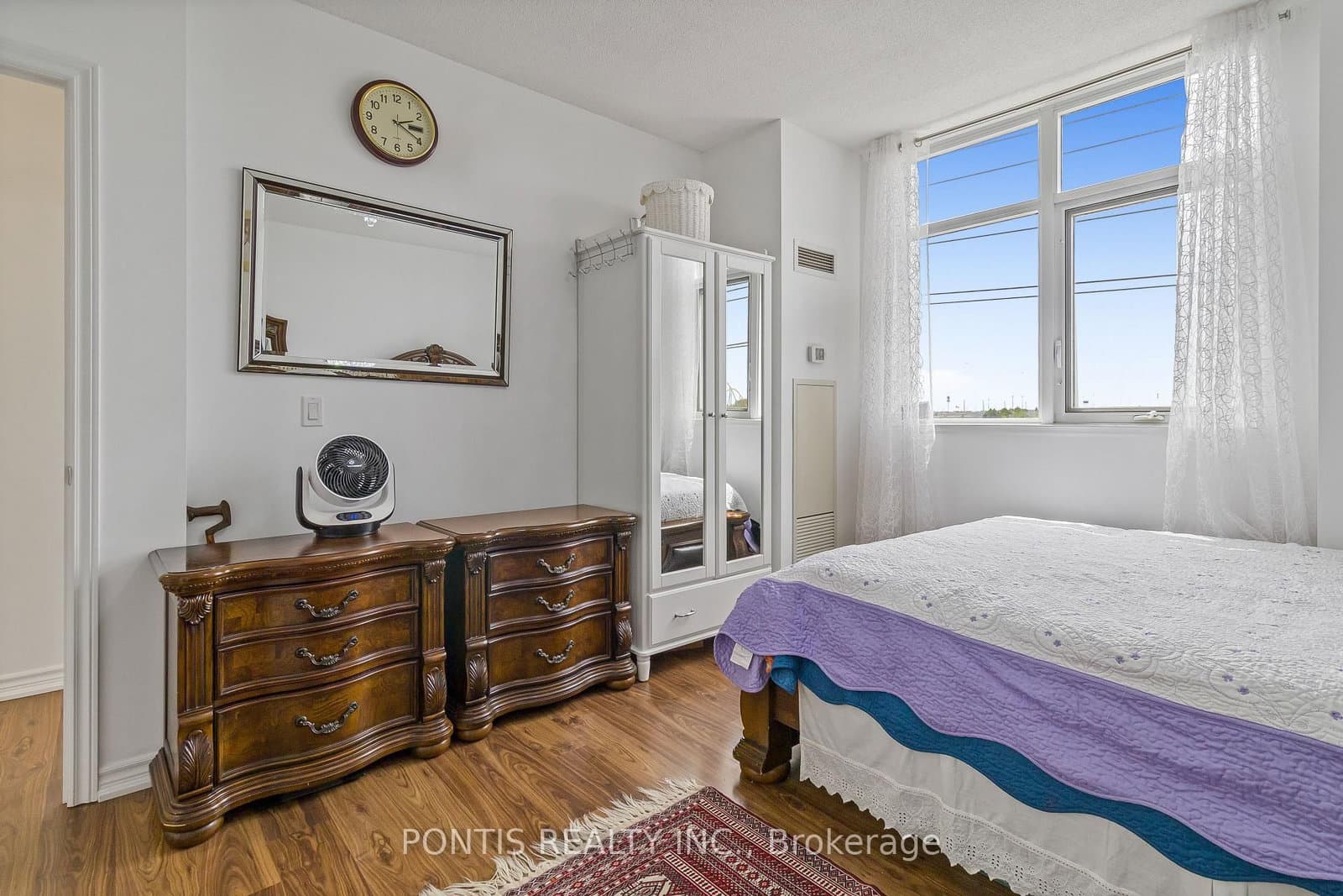 9235 Jane Street, Unit 412 thumbnail 15