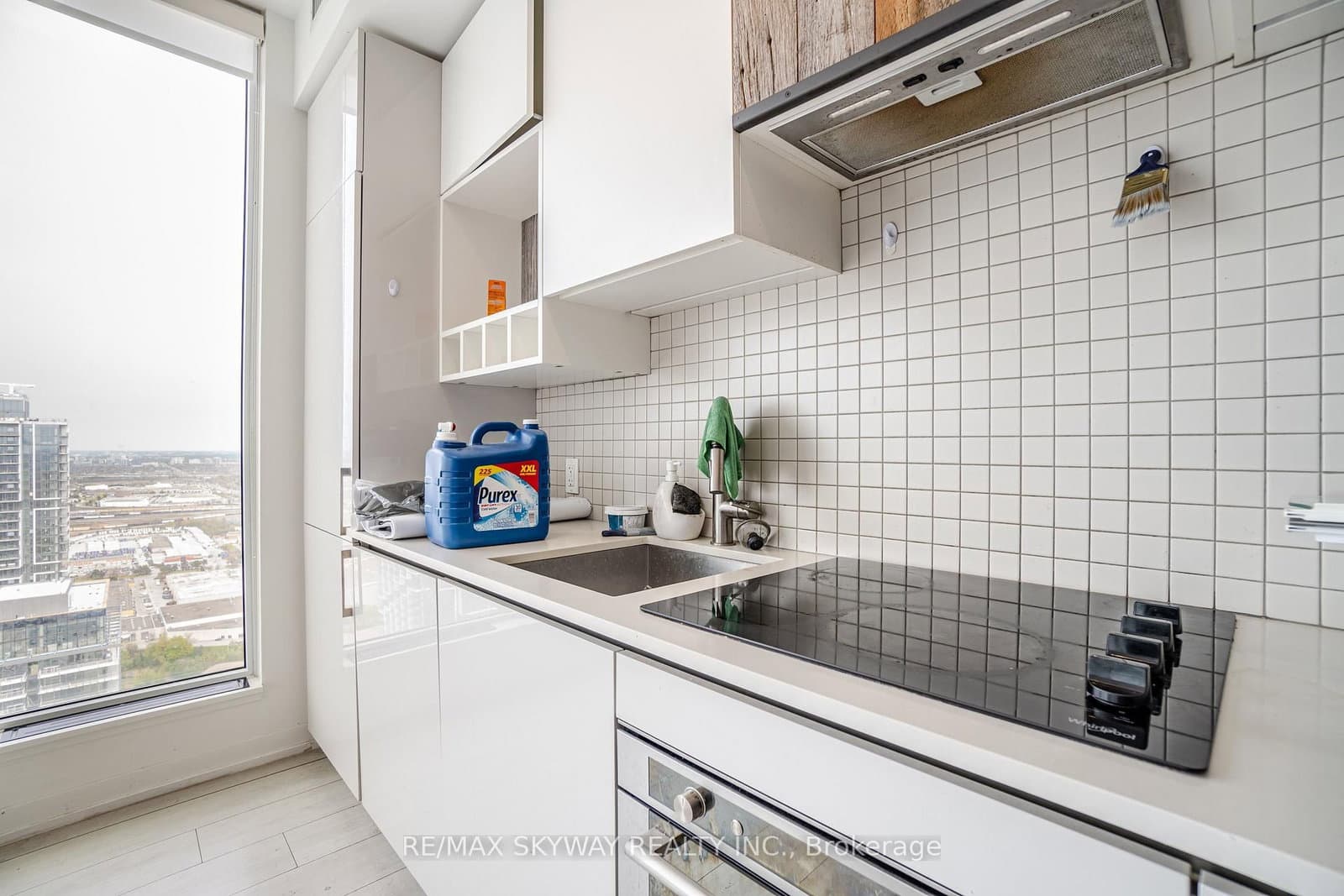 5 Buttermill Avenue, Unit 5702 thumbnail 13