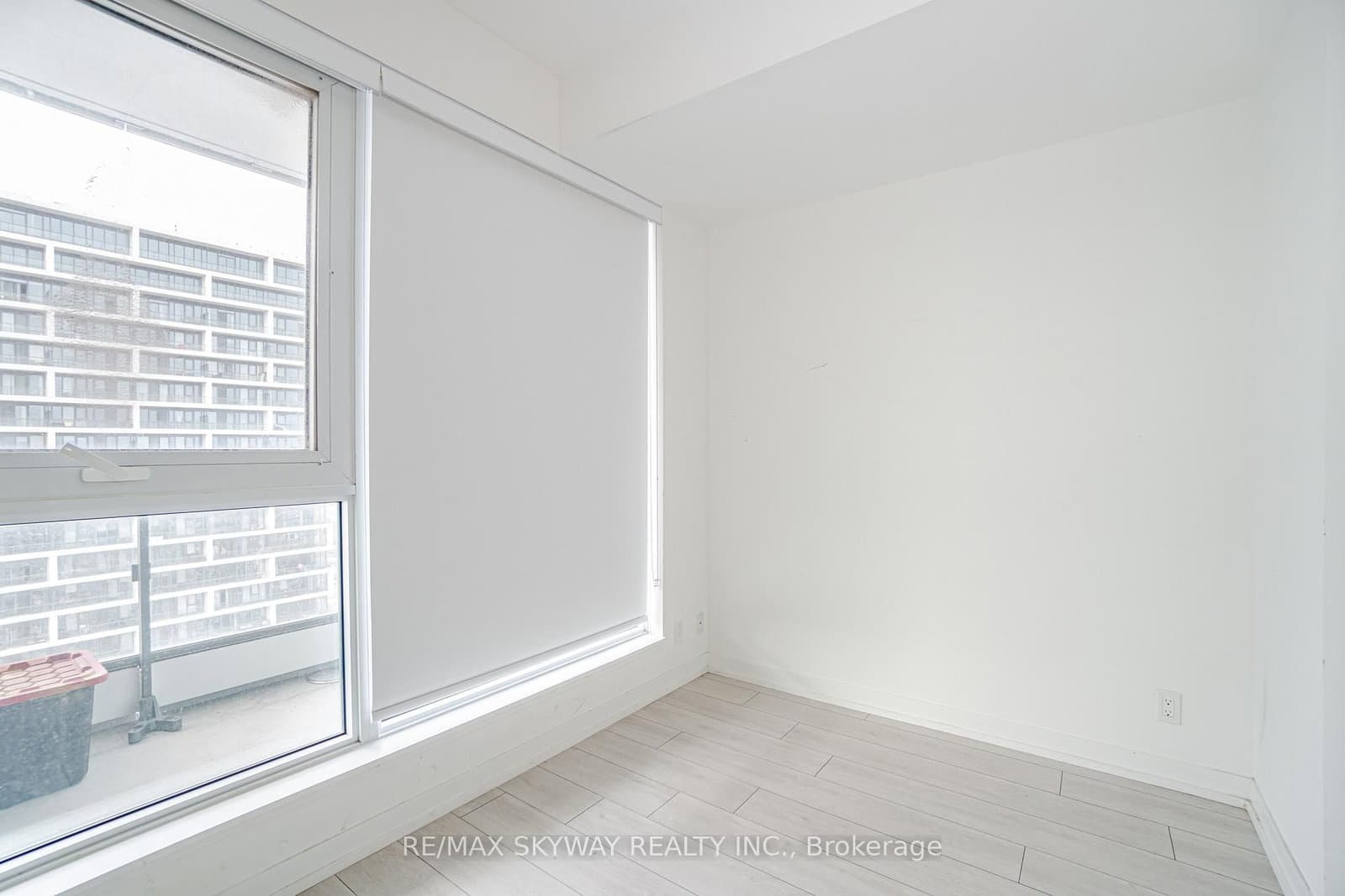 5 Buttermill Avenue, Unit 5702 thumbnail 20